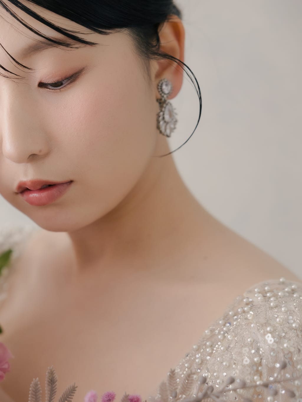 韓国ドレス×多幸感メイク | デコルテフォトグラフィー | 前撮り・フォトウェディング