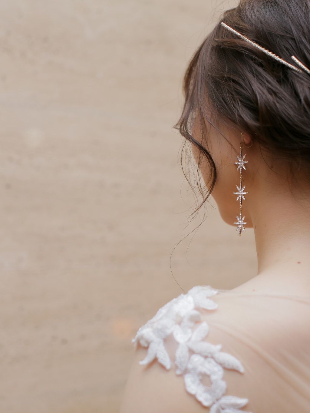 洋装ヘアスタイル | デコルテフォトグラフィー | 前撮り・フォトウェディング