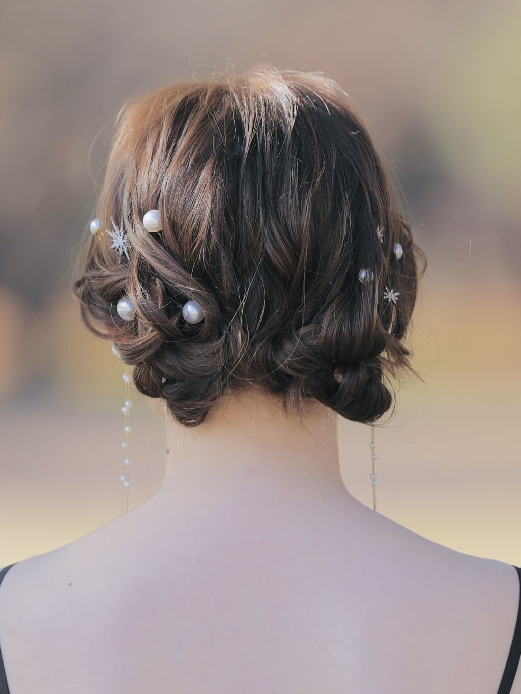 ゆるめツインシニヨン | デコルテフォトグラフィー | 前撮り・フォトウェディング