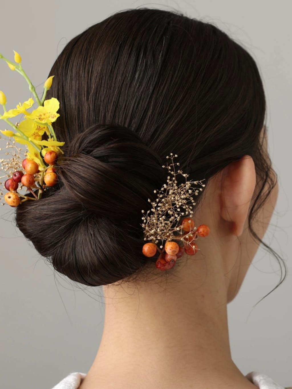 個性派シニヨン | デコルテフォトグラフィー | 前撮り・フォトウェディング