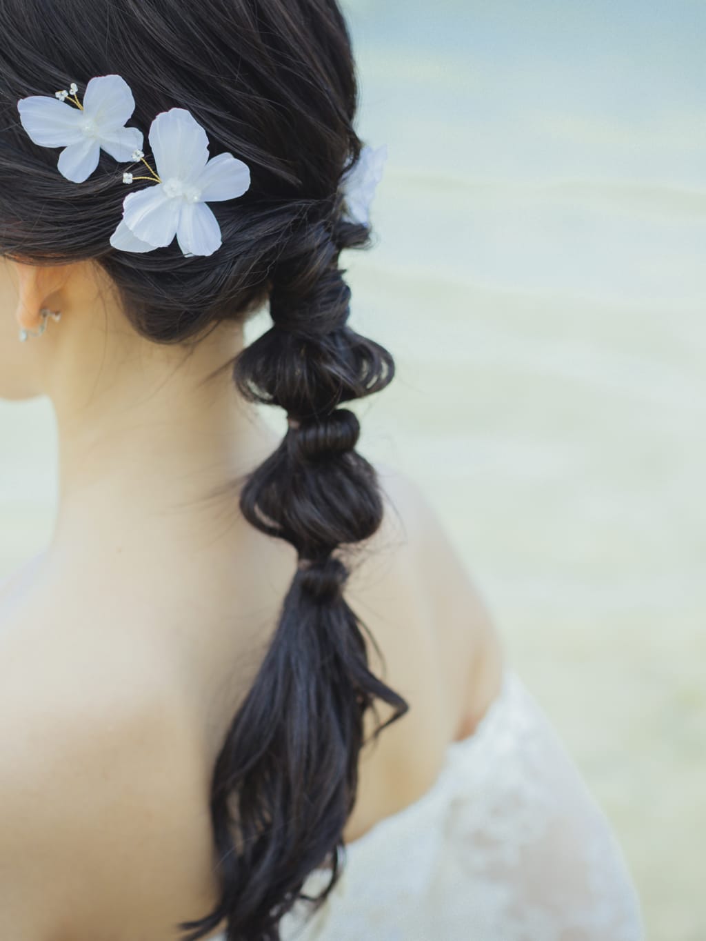 洋装ヘアスタイル | デコルテフォトグラフィー | 前撮り・フォトウェディング