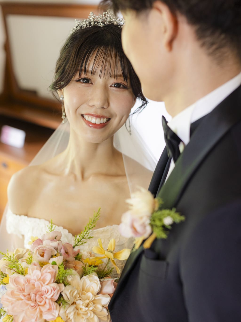 高めのアップスタイル | デコルテフォトグラフィー | 前撮り・フォトウェディング