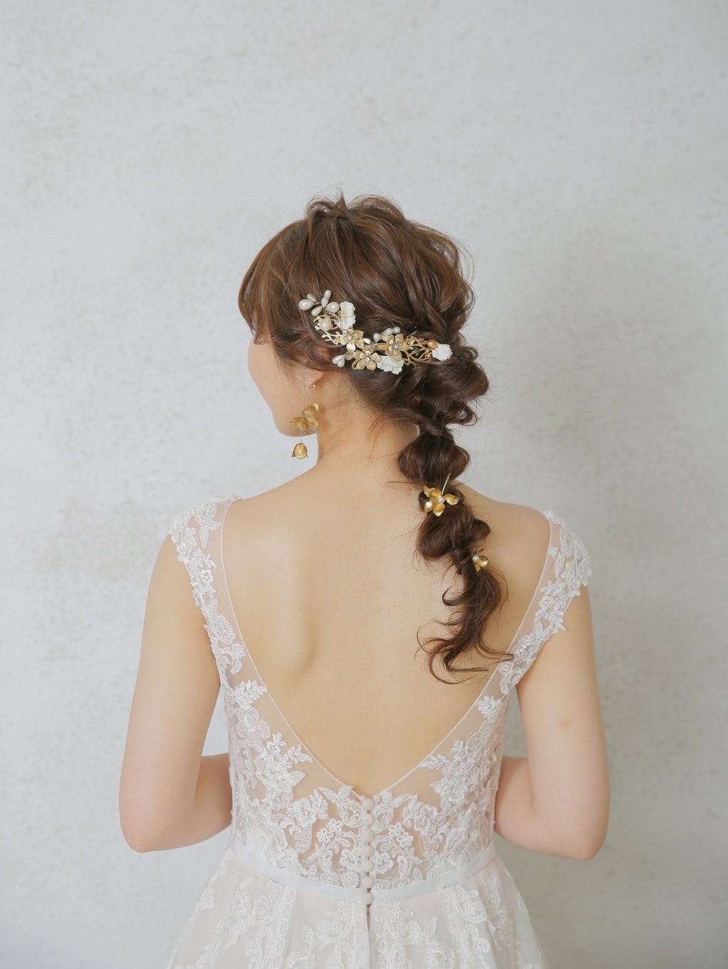 洋装ヘアスタイル | デコルテフォトグラフィー | 前撮り・フォトウェディング