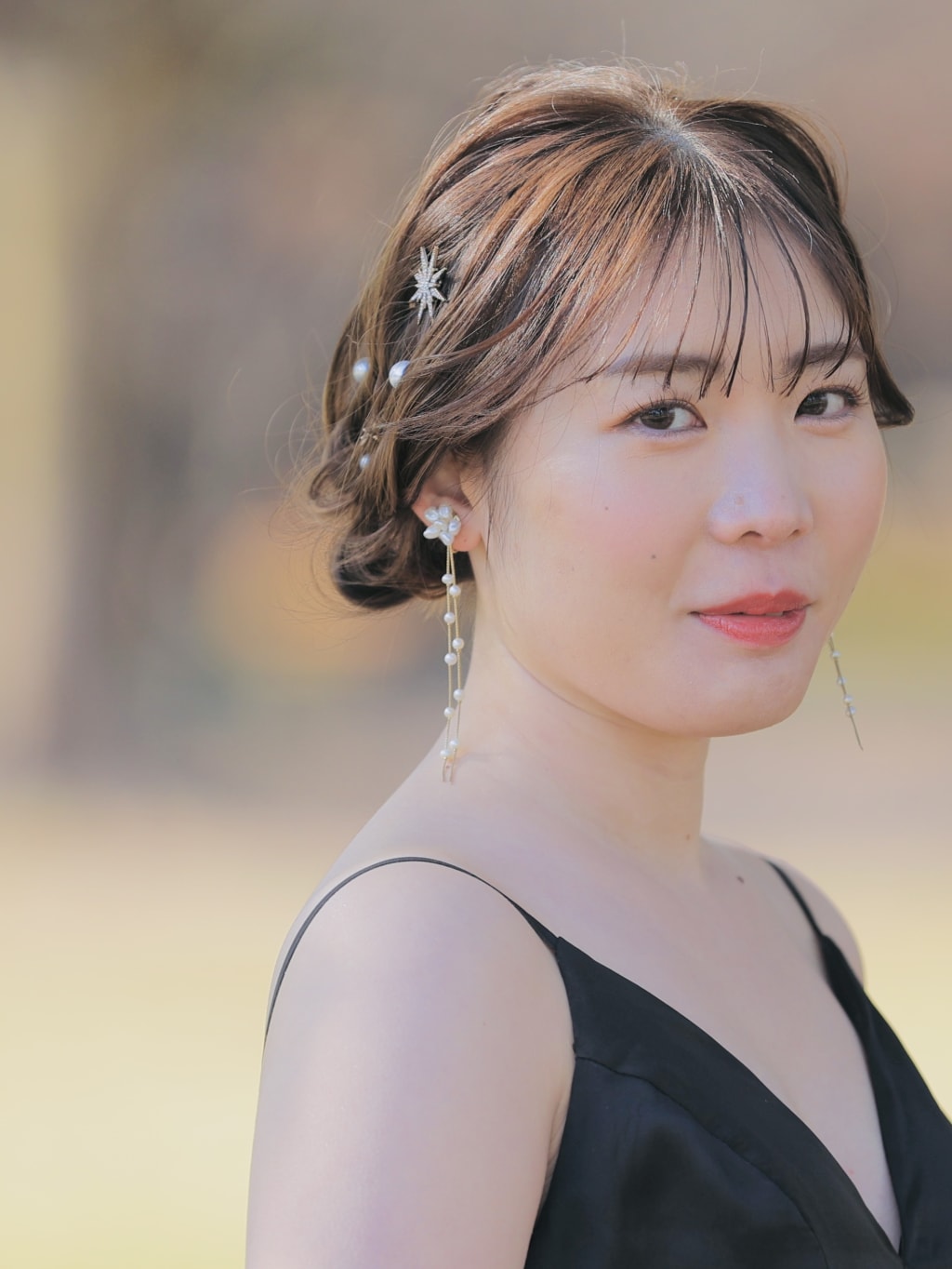 ゆるめツインシニヨン | デコルテフォトグラフィー | 前撮り・フォトウェディング