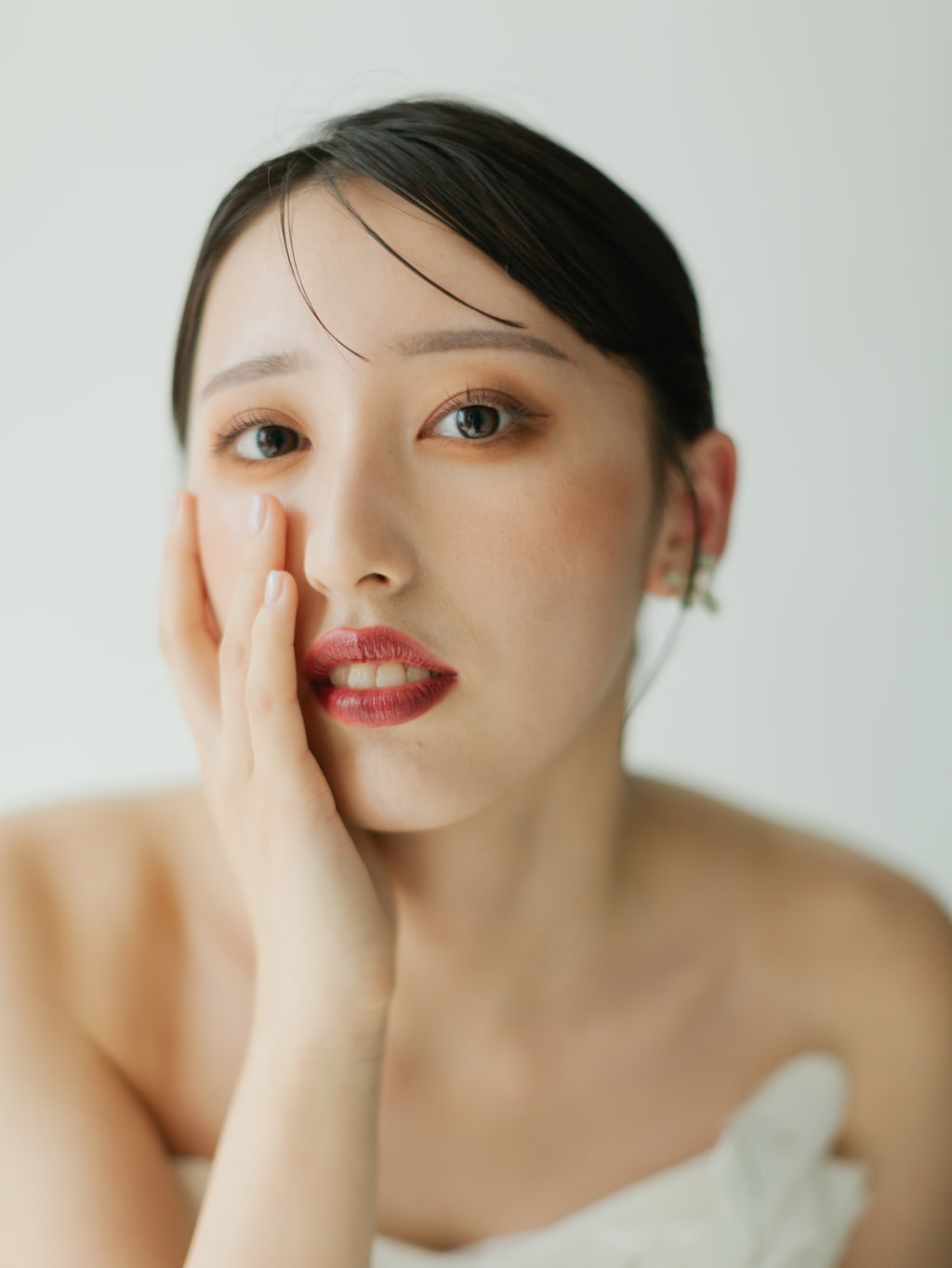 洋装ヘアスタイル | デコルテフォトグラフィー | 前撮り・フォトウェディング
