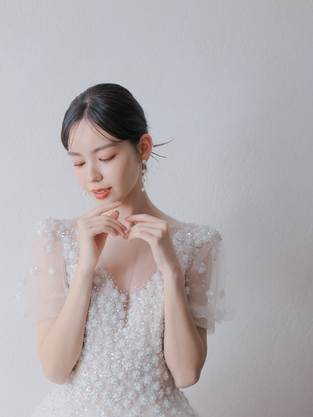 洋装ヘアスタイル | デコルテフォトグラフィー | 前撮り・フォトウェディング