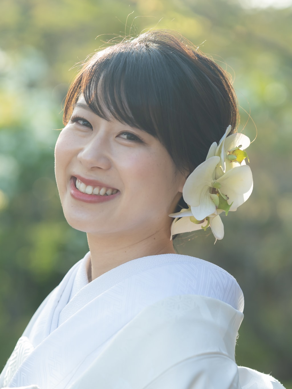 ルーズシニヨン | デコルテフォトグラフィー | 前撮り・フォトウェディング