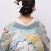 ツヤ感×ふわっとシニヨン