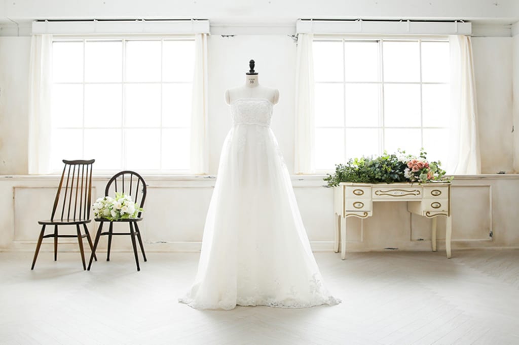 [ハウススタジオ]ヴィンテージテイストの空間とフレンチシャビーの真っ白い空間