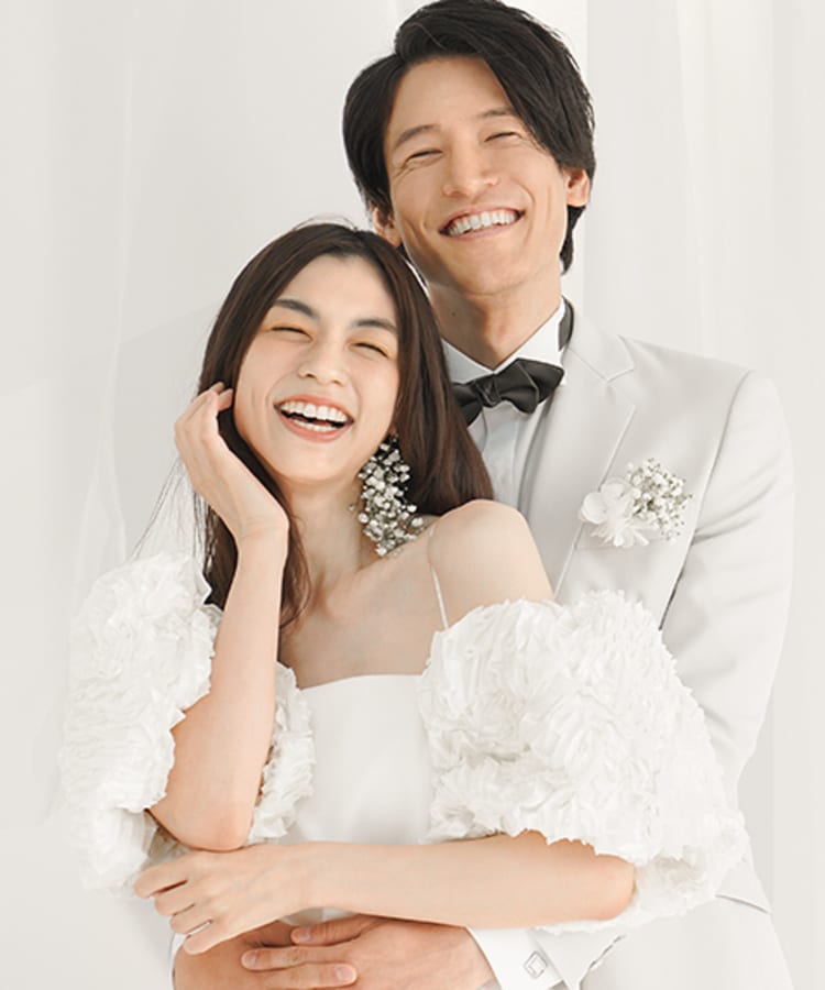 笑顔　結婚写真　スタジオ　ウェディングドレス