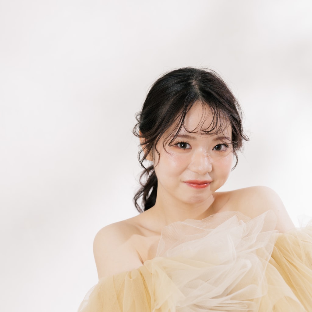 ふわふわ袖が可愛すぎるカラードレスをご紹介