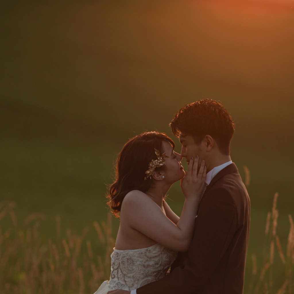 黄昏に染まる丘で今年いちばんの思い出を残しませんか？