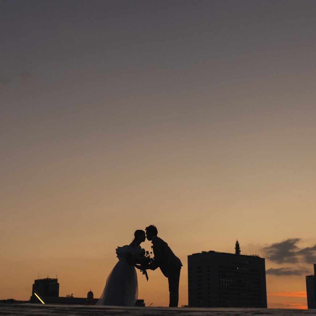 みなとみらいでフォトウェディング【夕刻のシルエット】