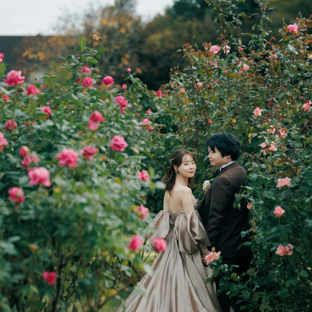 秋バラと一緒にフォトウェディング🌹