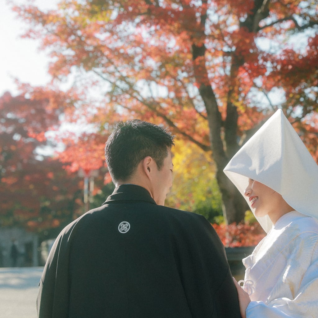 白無垢姿で八坂をぶらり