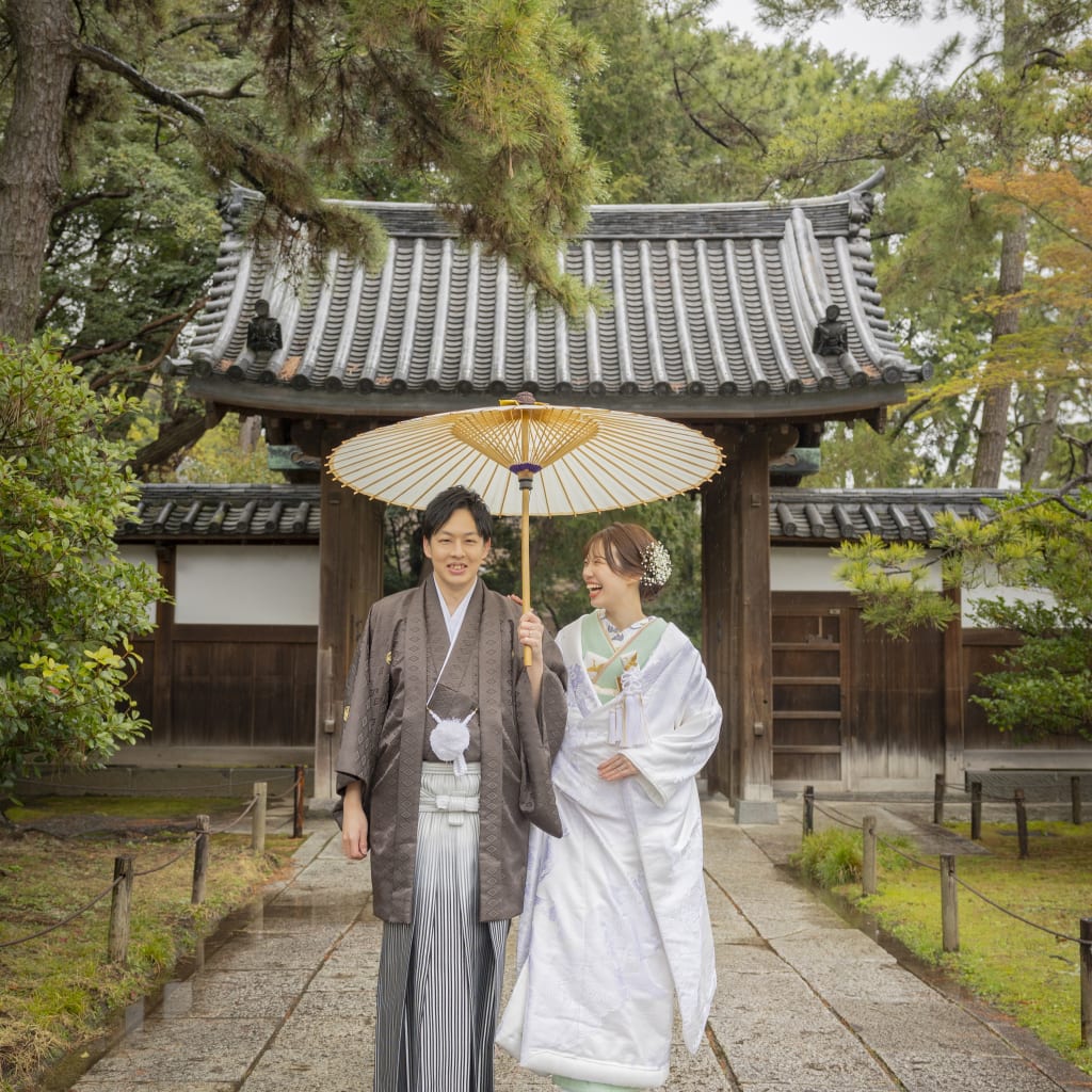 雨の日の三溪園とお持ち込みのアイテムを使ったスタジオ撮影