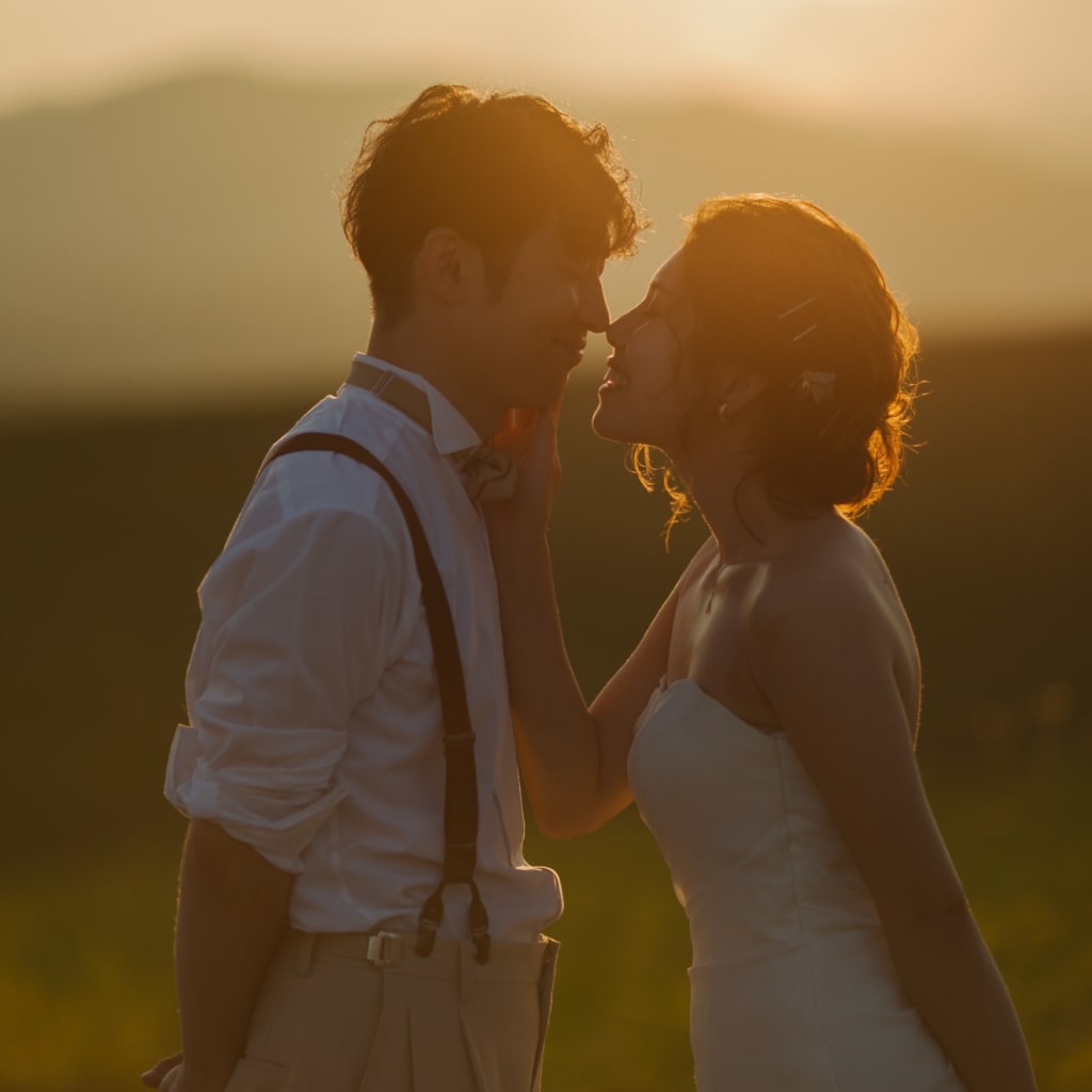 美瑛の空を染める、夕焼けの時間