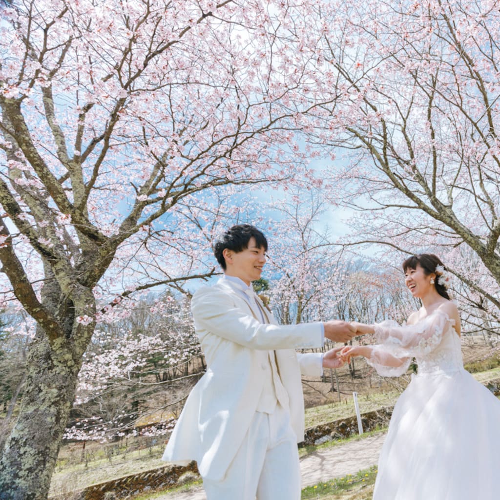 春の軽井沢で残す、桜のフォトウエディング