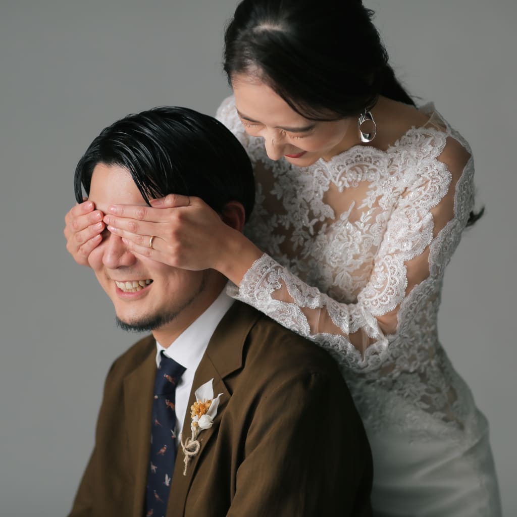 お二人をしっかり写す洋装スタジオ☆