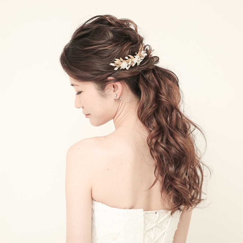 ヘアカタログ最新版 ミディアム デコルテフォトグラフィー 前撮り フォトウェディング