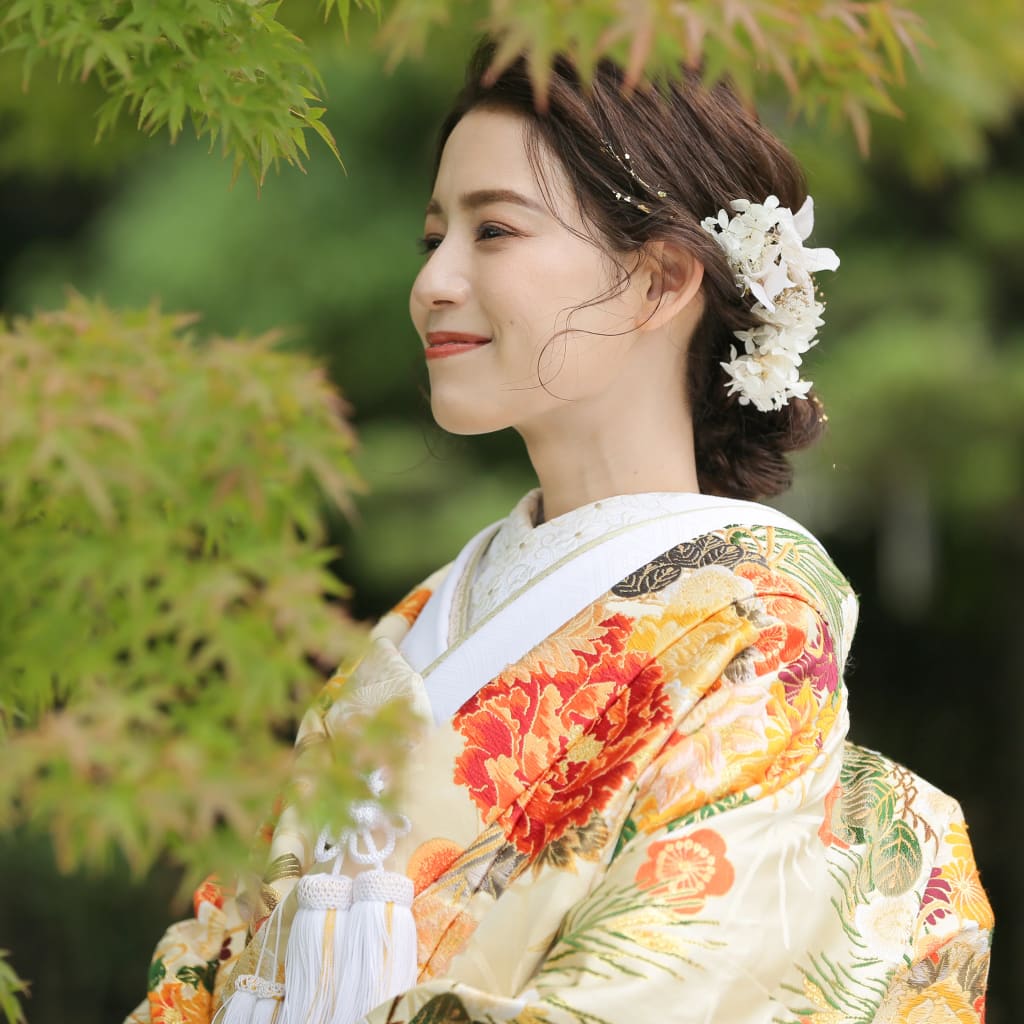 ゆるふわシニヨン×金箔🤍