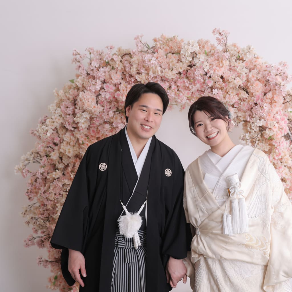 屋内庭園で桜と和装