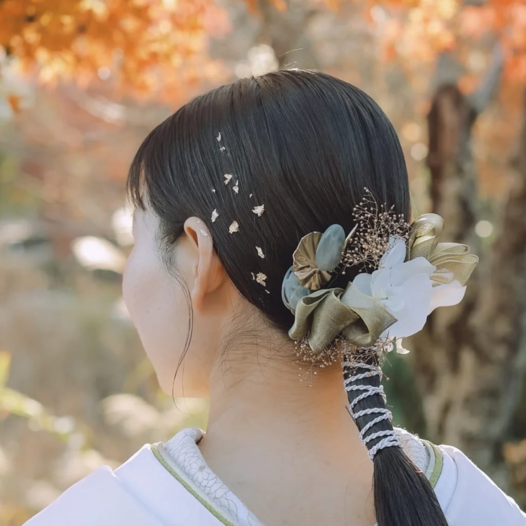 タイトなローポニー×胡蝶蘭×金箔