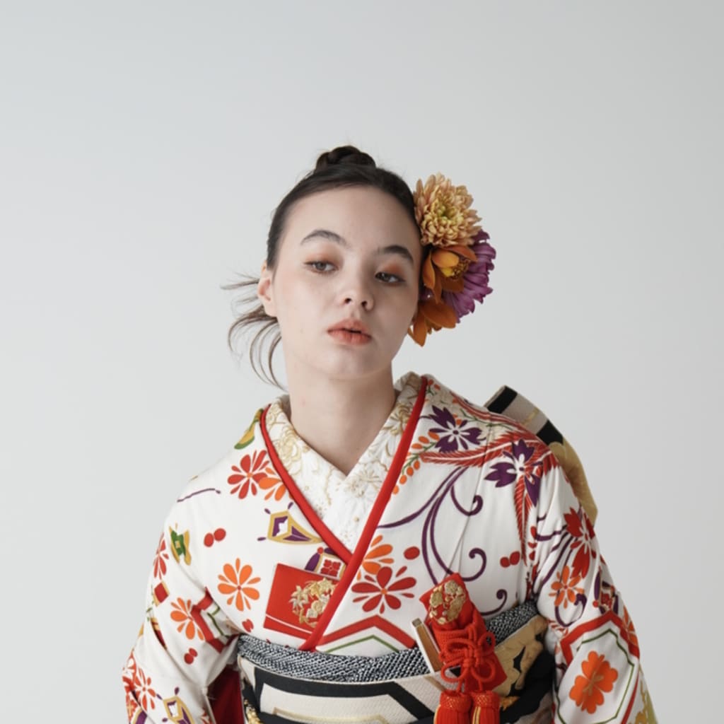 新作衣装が入荷しました【引き振袖】