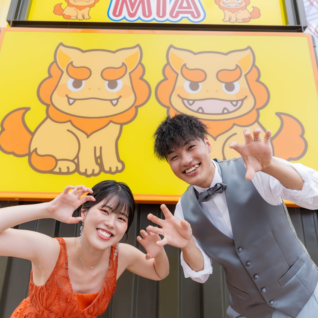 ウェディングドレスもカラードレスも！！