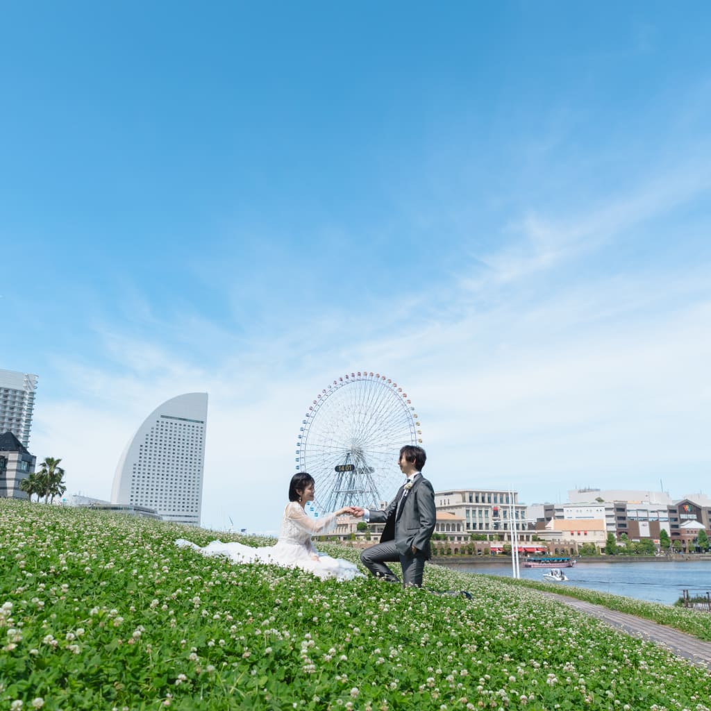 みなとみらいの景色と芝生で撮影！