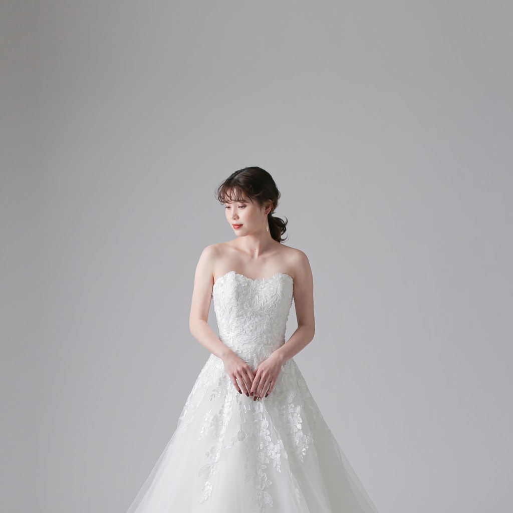 メイクさんが選ぶウェディングドレス紹介