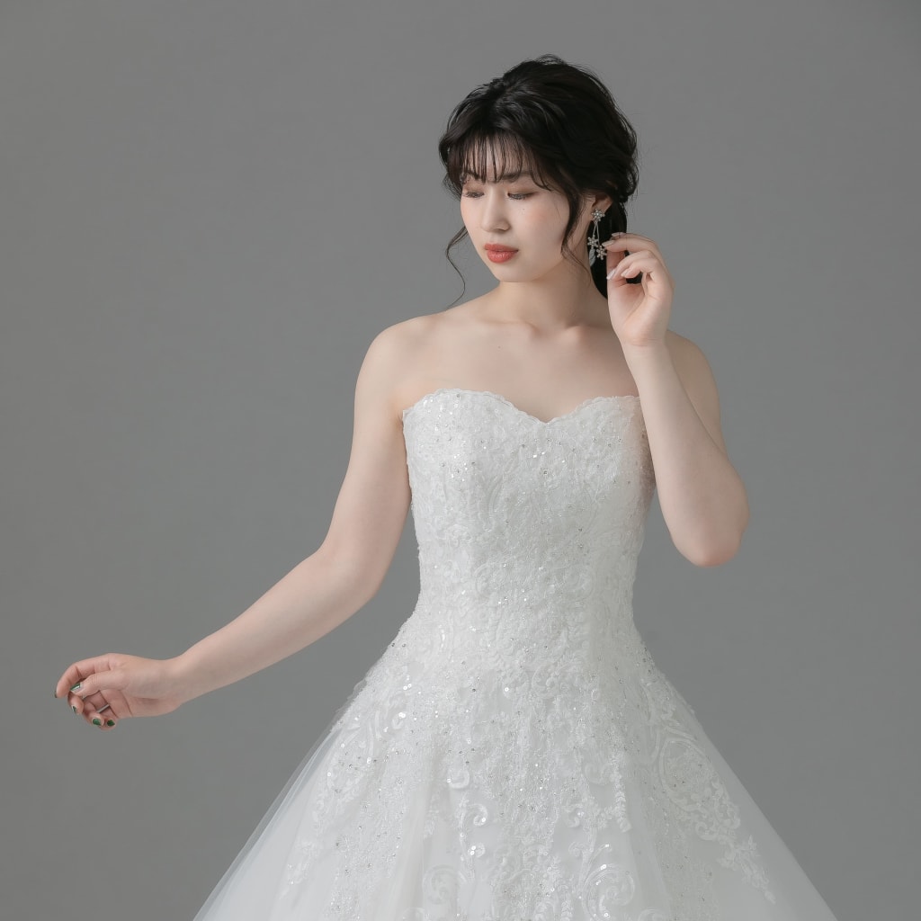 新作ウェディングドレス