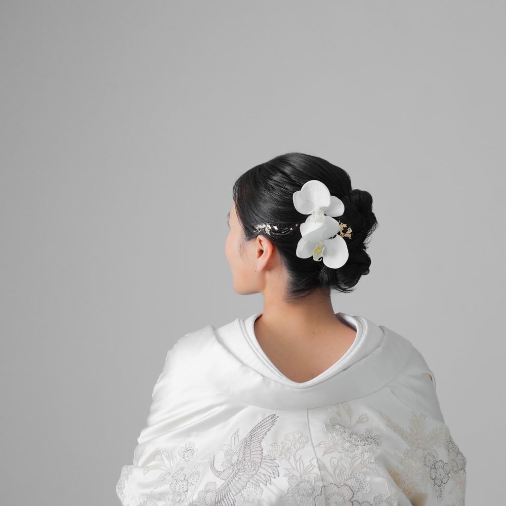 変形タイトシニヨン　綿帽子