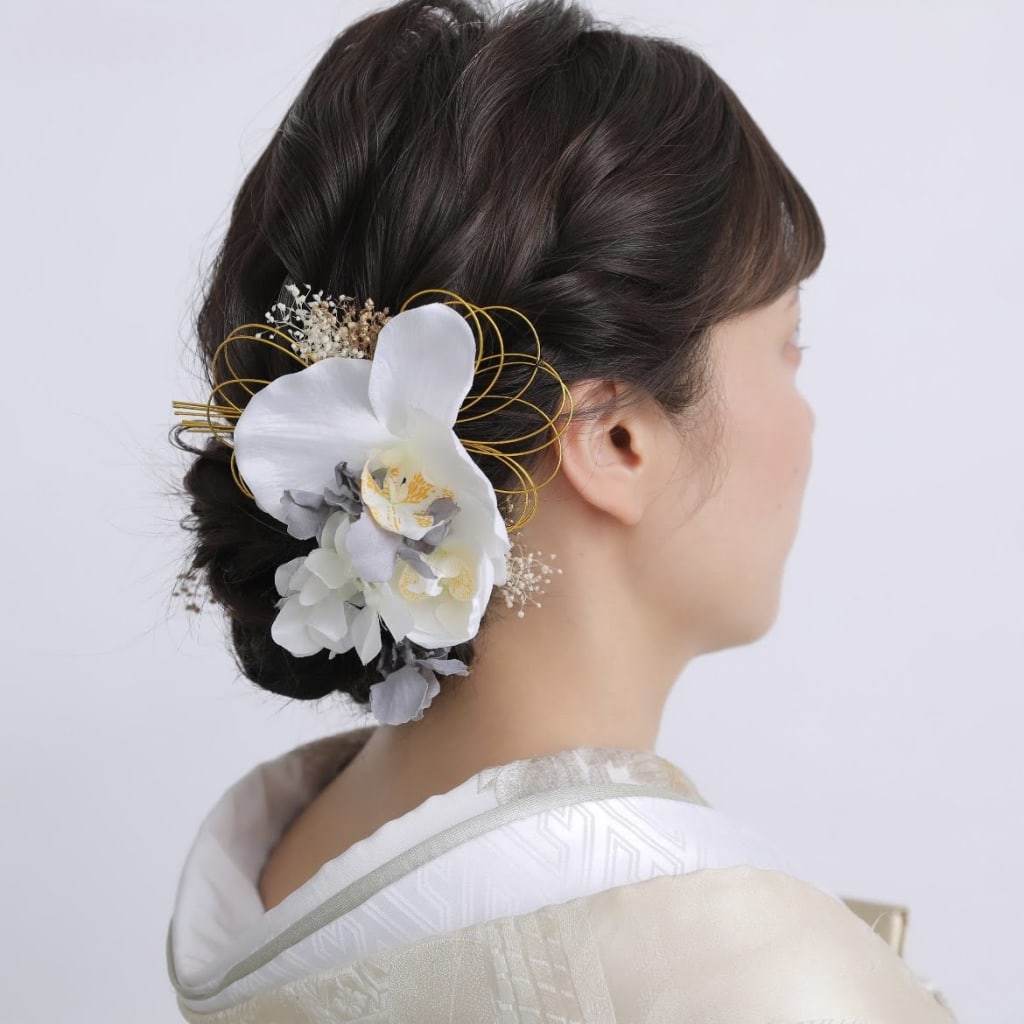 大人めふわっとシニヨン