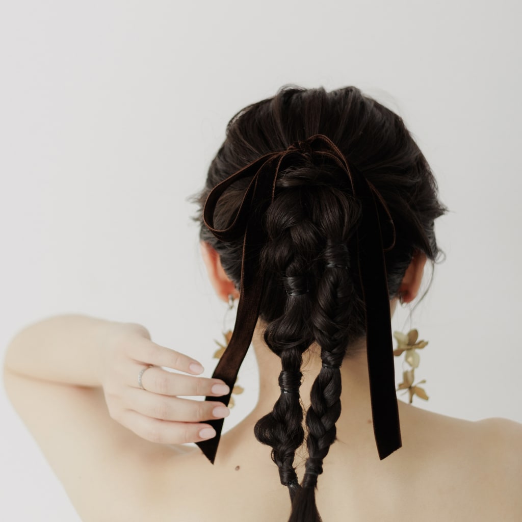 タイトツインポニー