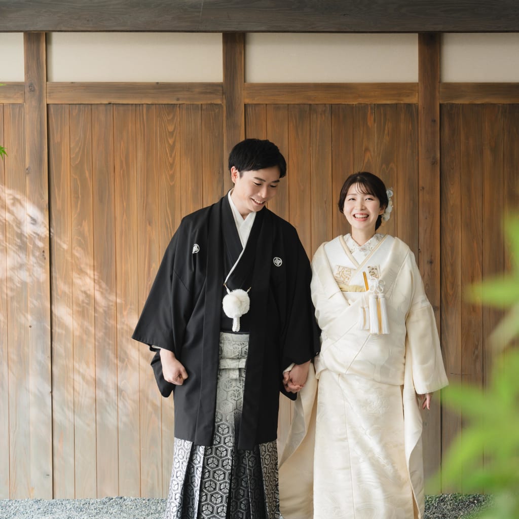 お二人の記念に！屋内庭園スタジオ＆私服フォトの撮影を