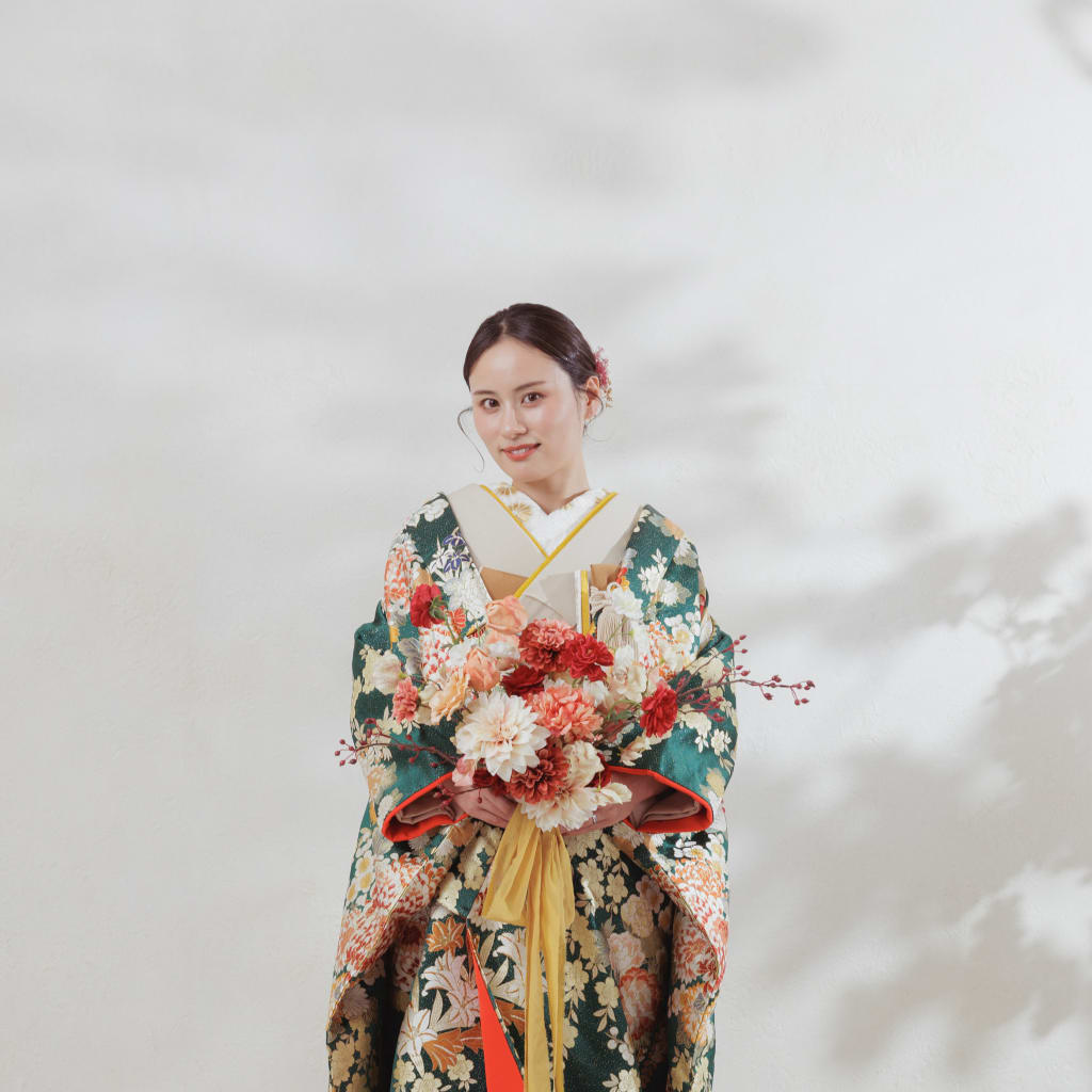 色も白も、どちらも残せる和装スタイル