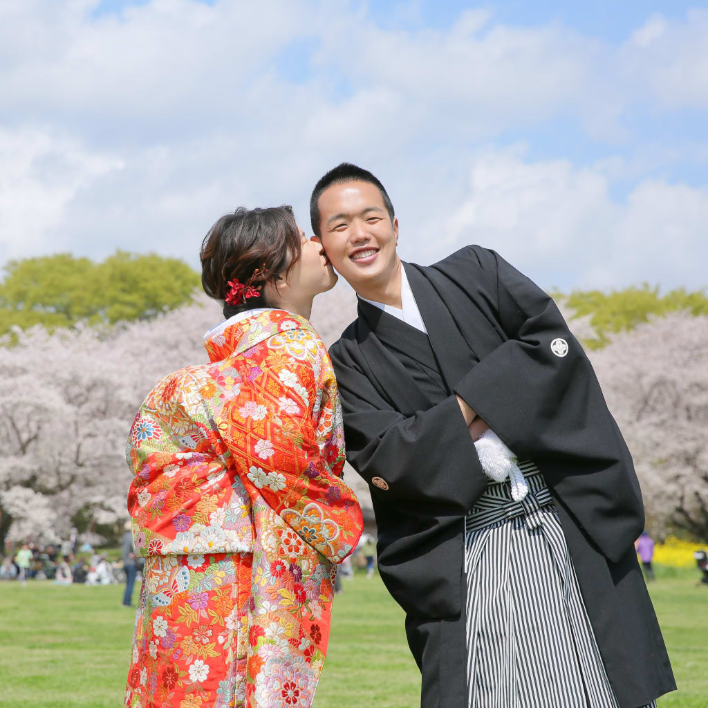 今年の桜に囲まれて。