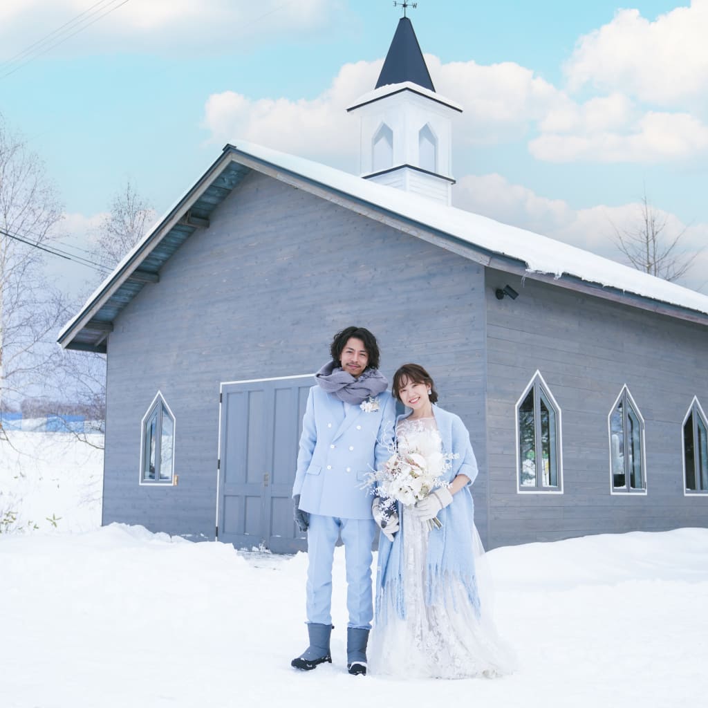 美瑛町の雪景色で残す、冬季限定の特別なウエディングフォト♫