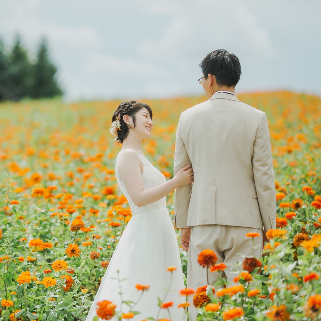 カラフルな美瑛のお花畑でとびきりのウエディングフォトを🎵