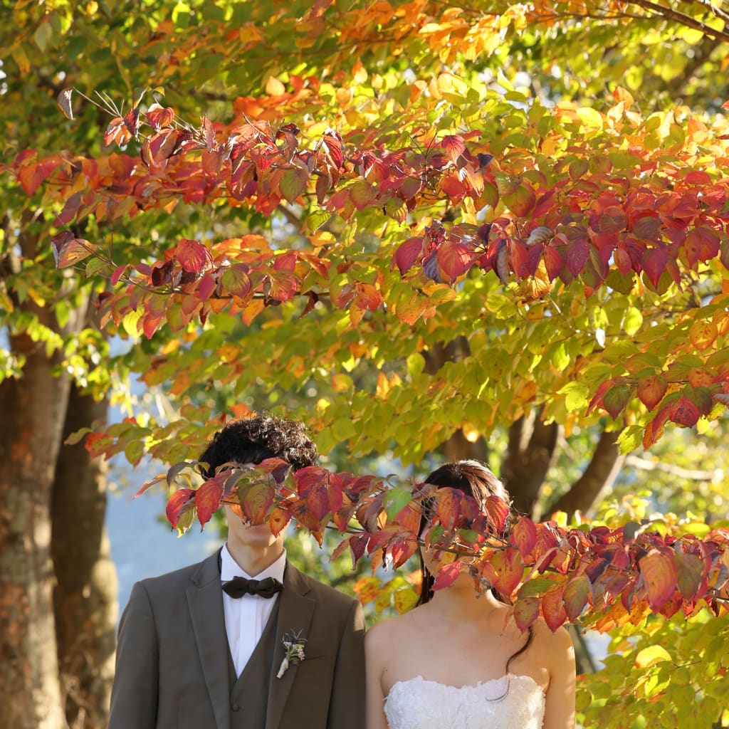 軽井沢の秋を彩る紅葉フォトウェディング