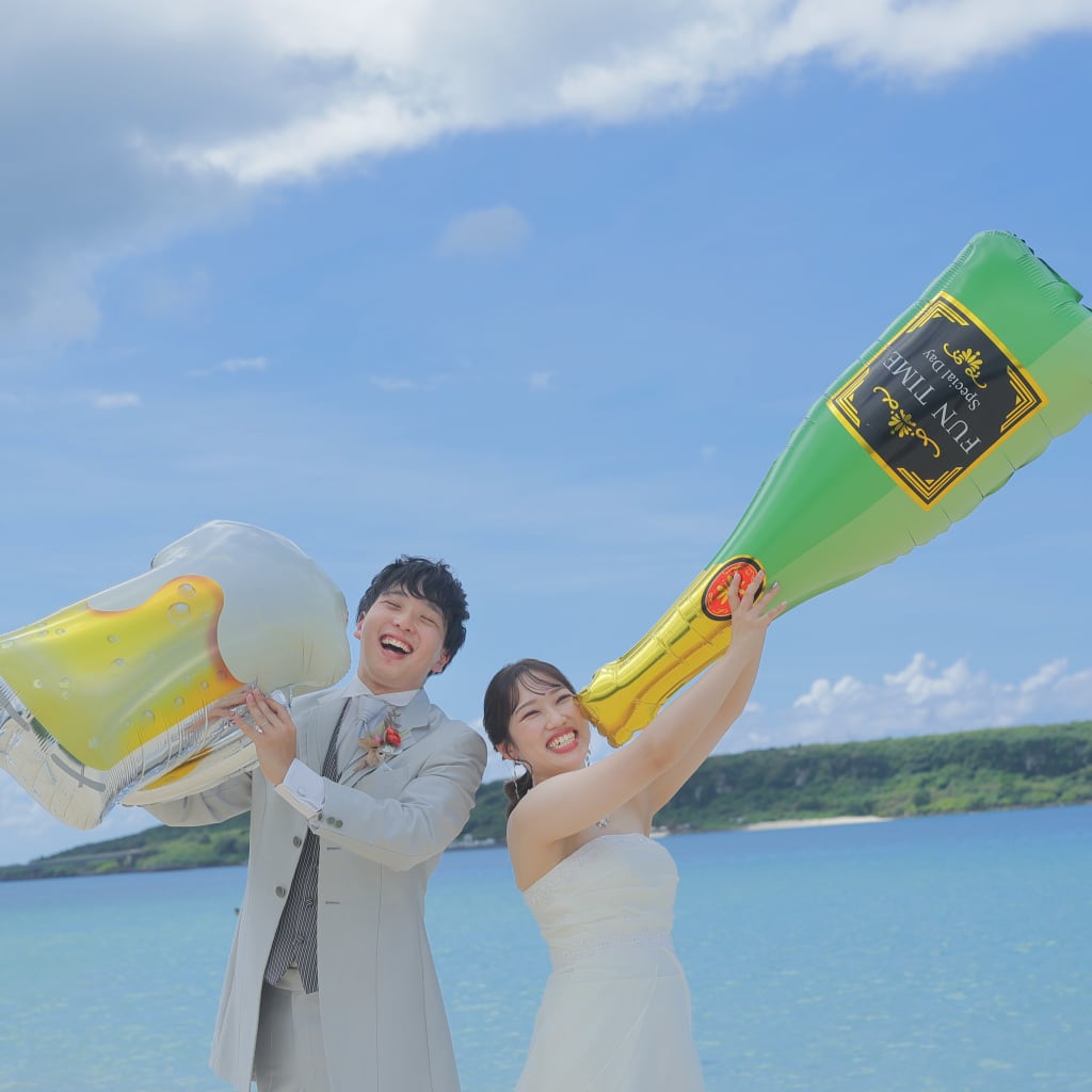 与那覇前浜ビーチでの特別なウェディングフォトセッション