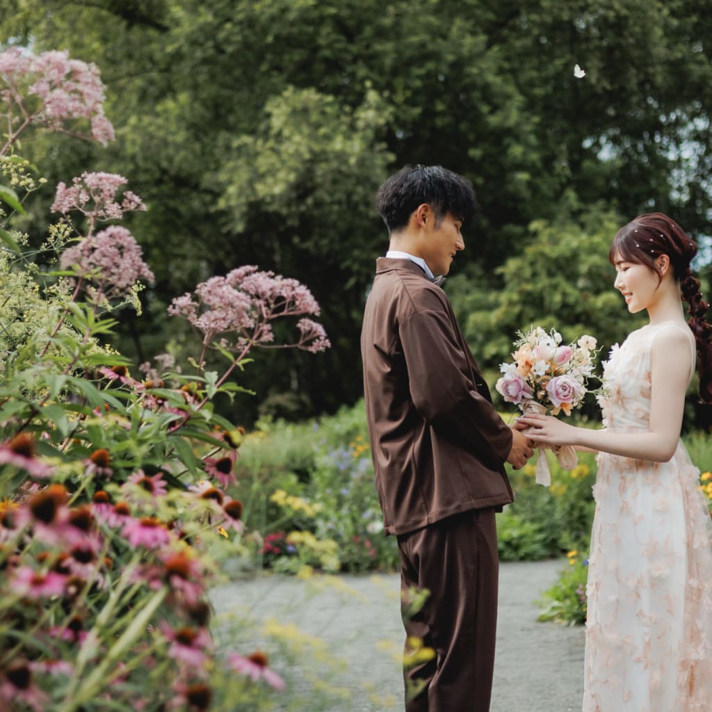 夏のお花畑で | デコルテフォトグラフィー | 前撮り・フォトウェディング