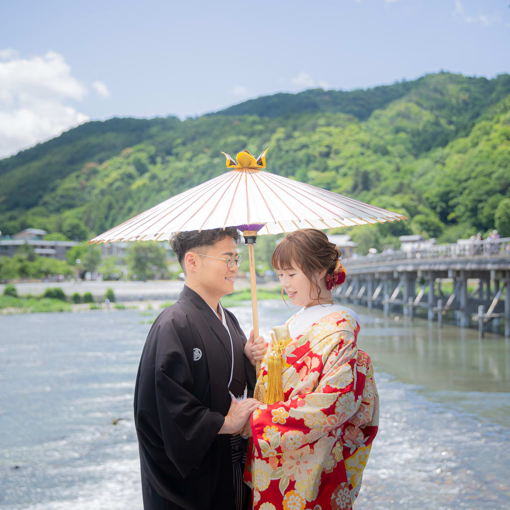 瑞々しい嵐山の緑に包まれて | デコルテフォトグラフィー | 前撮り・フォトウェディング