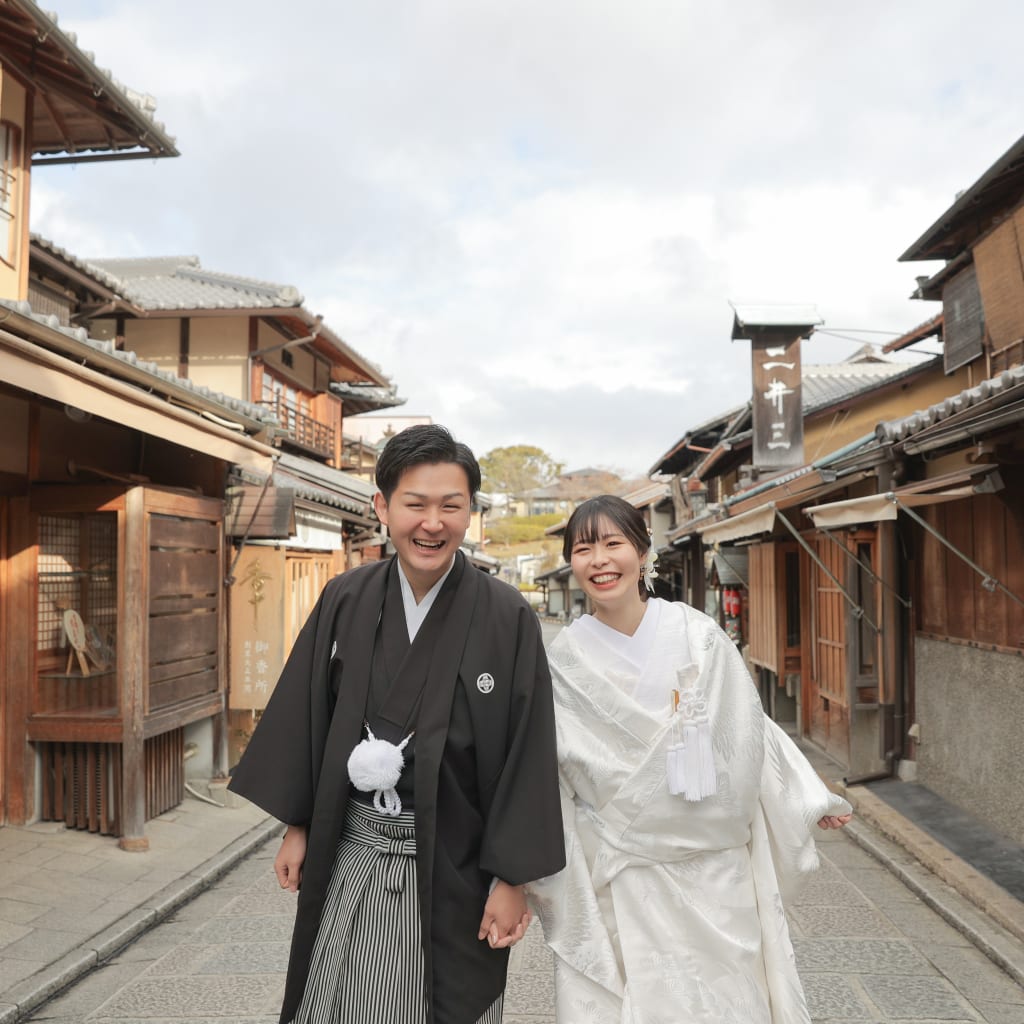 八坂の塔ロケーション×洋装スタジオPLUS | デコルテフォトグラフィー | 前撮り・フォトウェディング