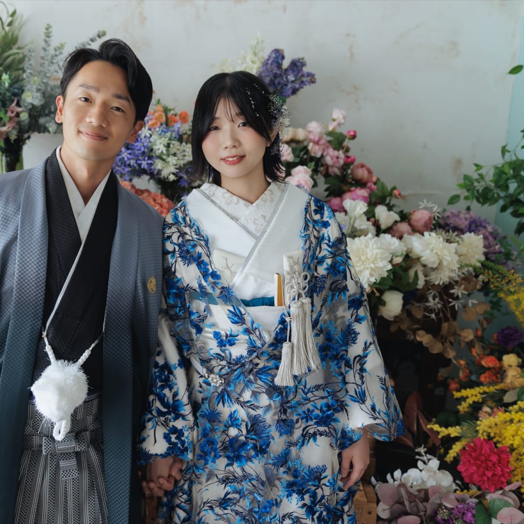 色打掛×花々が織りなすアートな和装前撮り | デコルテフォトグラフィー | 前撮り・フォトウェディング