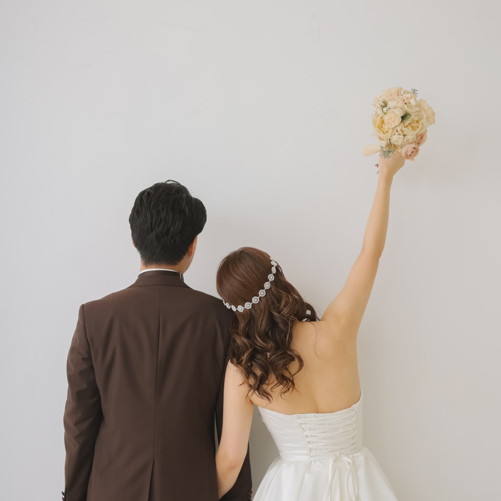 シンプルにポーズにこだわって撮影！ | デコルテフォトグラフィー | 前撮り・フォトウェディング