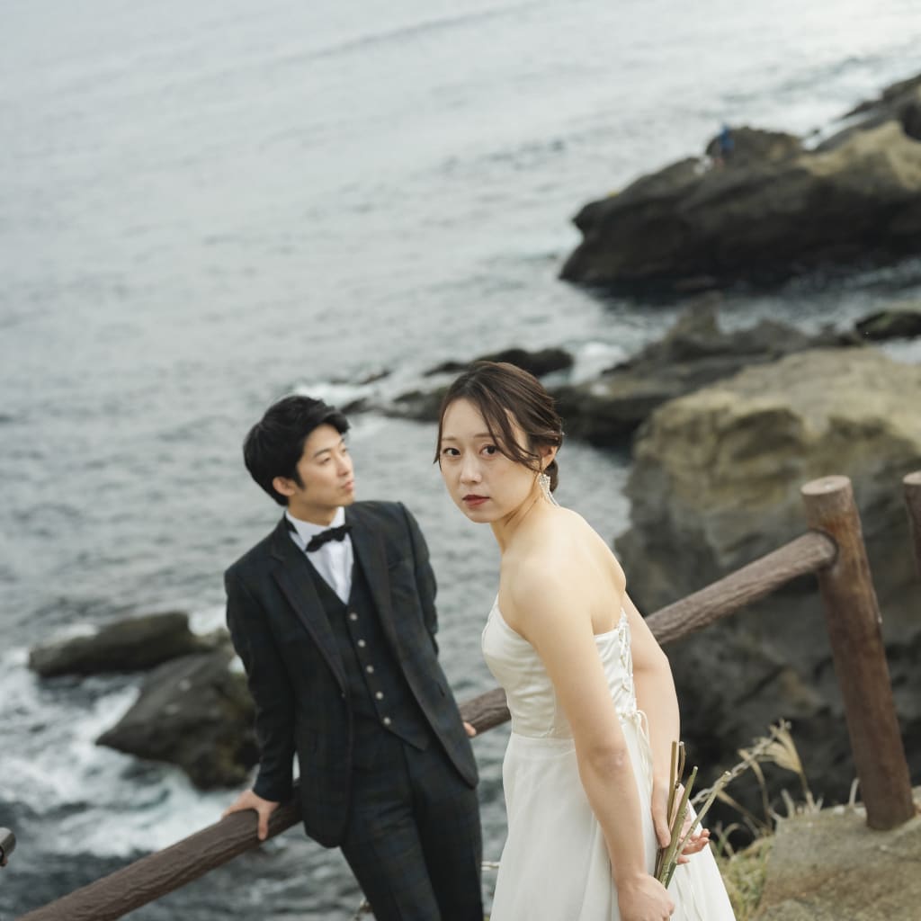 城ヶ島で叶えたレトロなウェディングフォト | デコルテフォトグラフィー | 前撮り・フォトウェディング