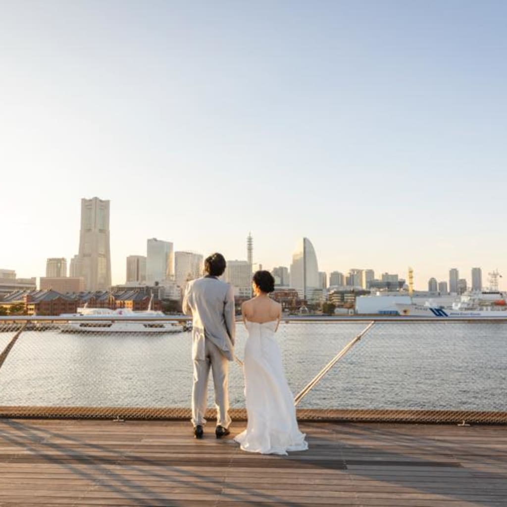 とっても綺麗な夕日とみなとみらいの夜景で！ | デコルテフォトグラフィー | 前撮り・フォトウェディング