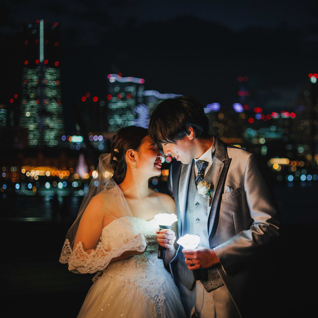 和装もドレスも推し活も！定番から夜景ペンライトカットまで、お二人らしさ100%のウェディングフォト
